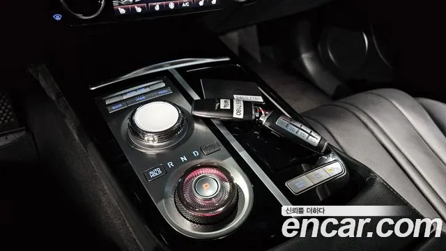 Genesis G80 Бензин 2.5 турбо AWD — Фото автомобиля 9