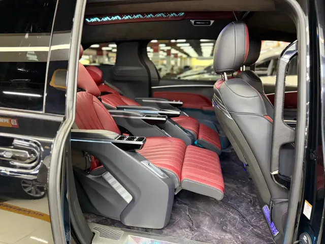 Toyota Sienna — Фото автомобиля 10
