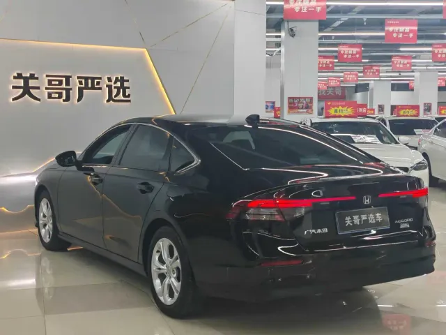 Honda Accord — Фото автомобиля 4