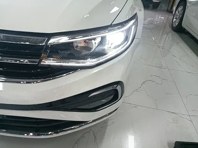 Volkswagen Bora — Фото автомобиля 23