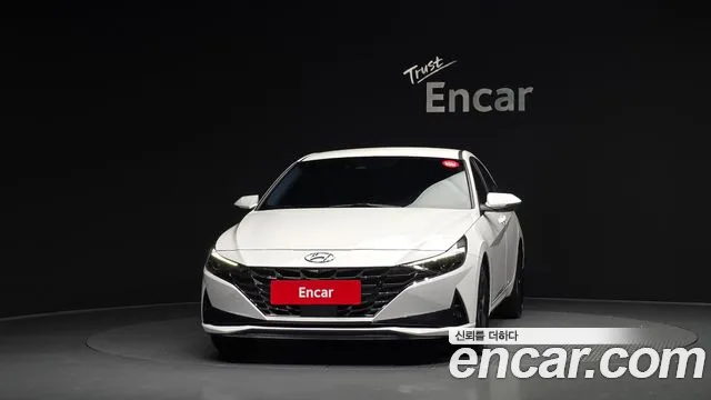 Hyundai AVANTE Avante (CN7) — Фото автомобиля 3