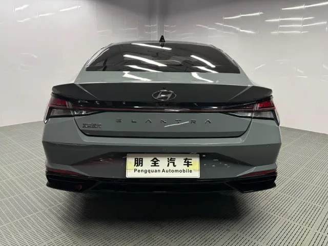 Hyundai Elantra — Фото автомобиля 19