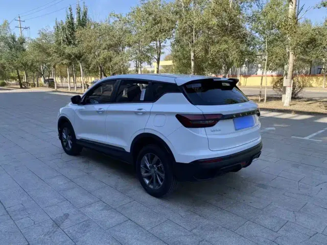 Geely Binyue — Фото автомобиля 7
