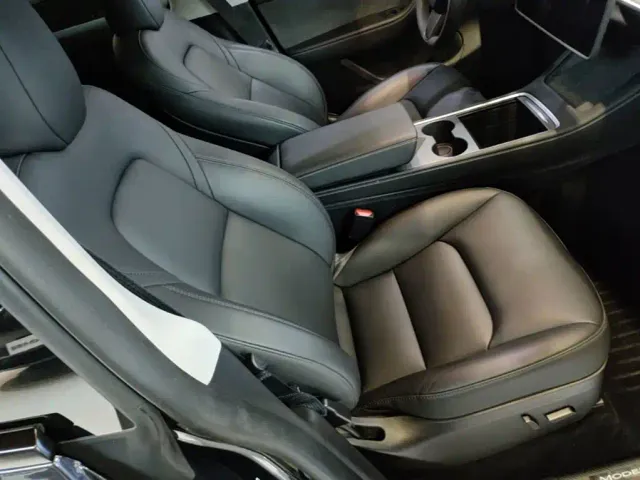 Tesla Model Y — Фото автомобиля 24
