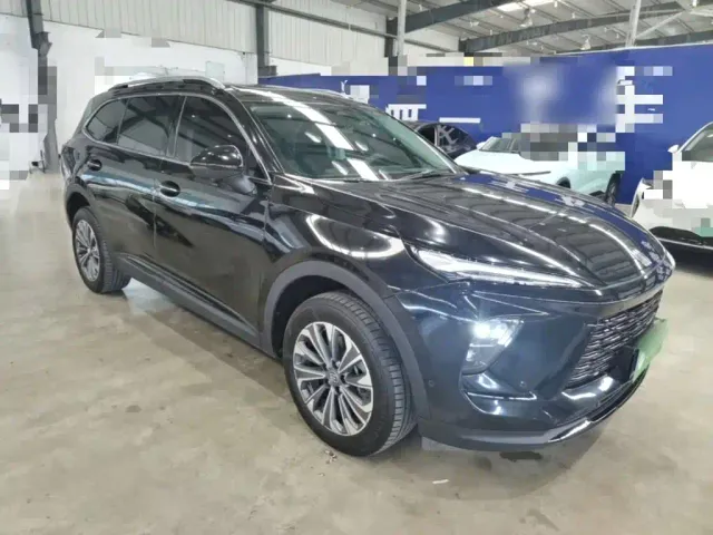 Buick Envision Plus — Фото автомобиля 3