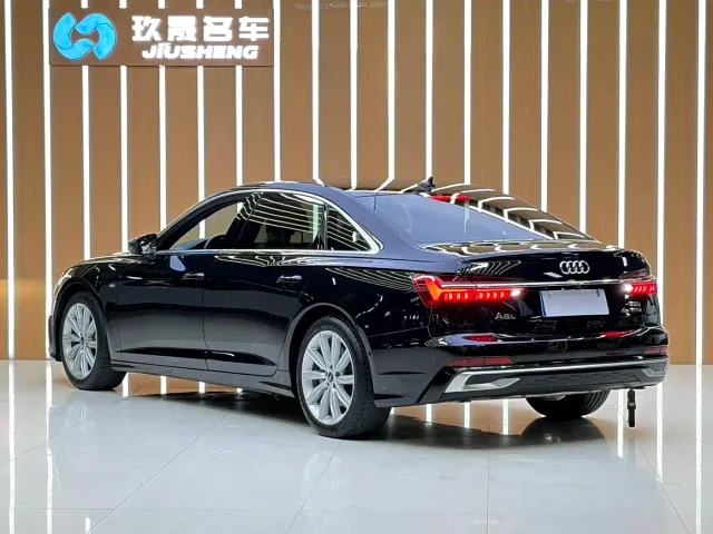 Audi A6L — Фото автомобиля 16