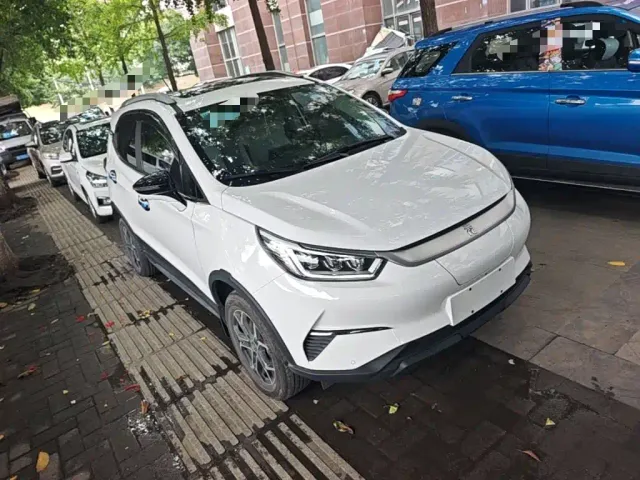 BYD Yuan Pro — Фото автомобиля 3