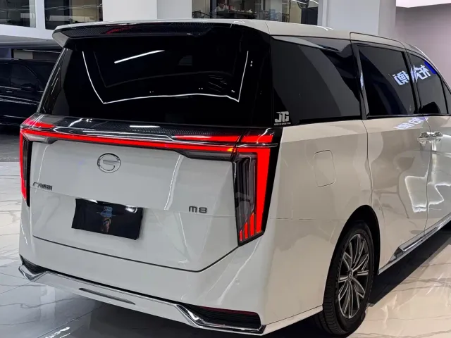 GAC Trumpchi M8 — Фото автомобиля 10