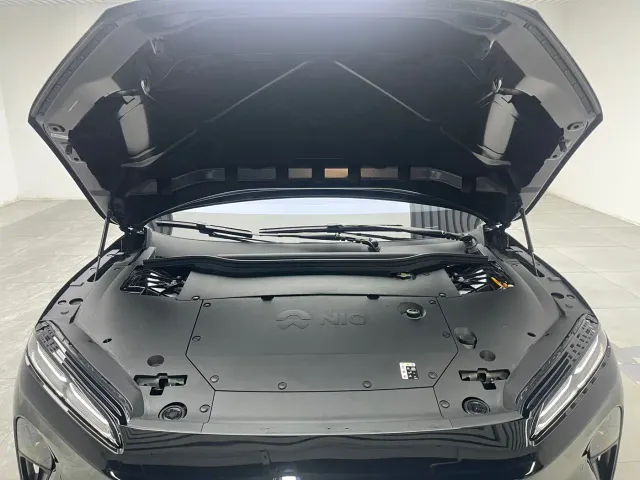 Nio ET5 Touring — Фото автомобиля 9