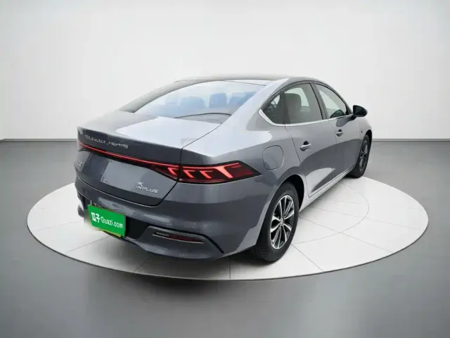 BYD Qin PLUS — Фото автомобиля 6