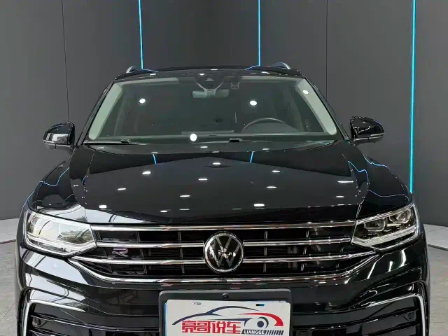 Volkswagen Tiguan L — Фото автомобиля 2
