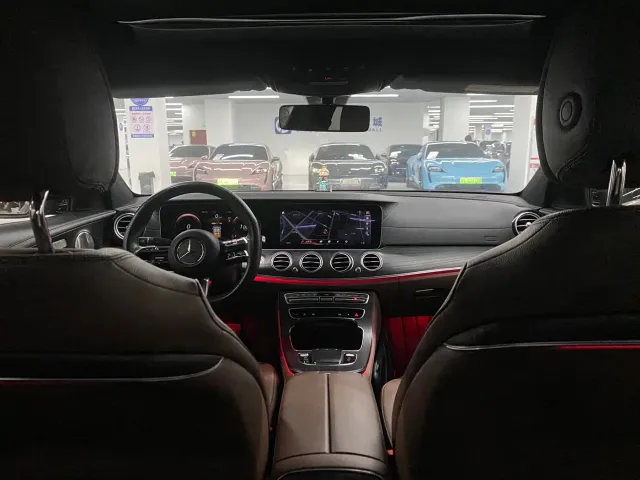 Mercedes-Benz E-Class — Фото автомобиля 8