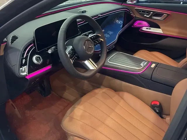 Mercedes-Benz E-Class — Фото автомобиля 5