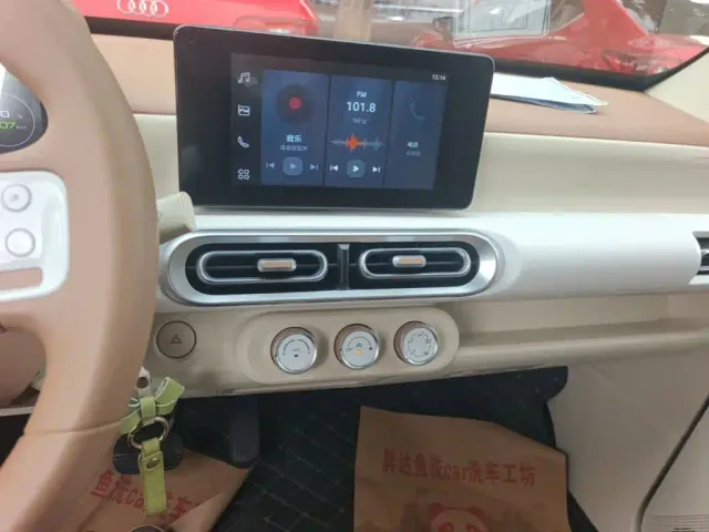 Wuling Hongguang Mini EV — Фото автомобиля 12
