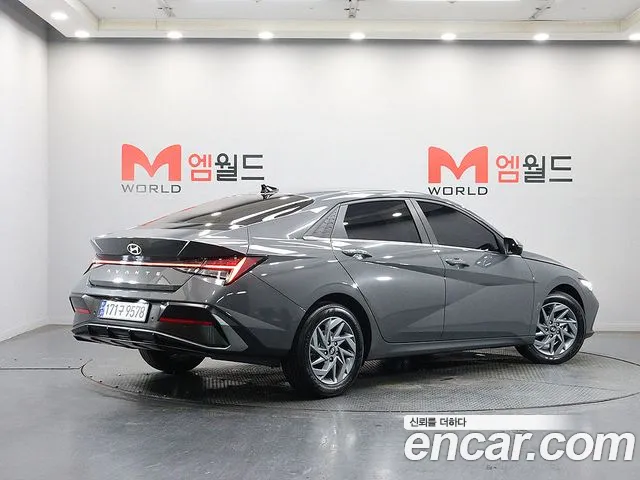 Hyundai Avante CN7 — Фото автомобиля 3