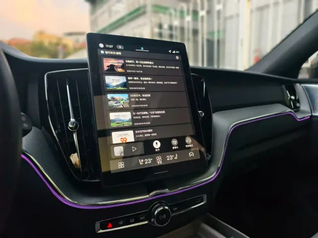 Volvo XC60 — Фото автомобиля 15
