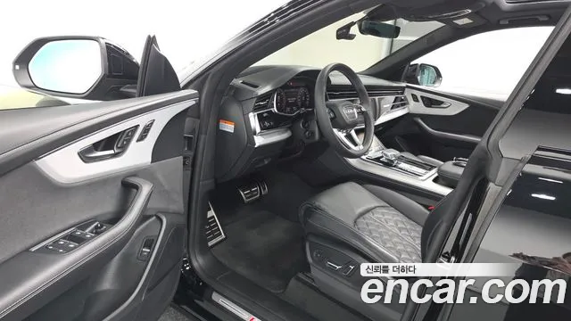 Audi Q8 50 TDI quattro Premium — Фото автомобиля 10