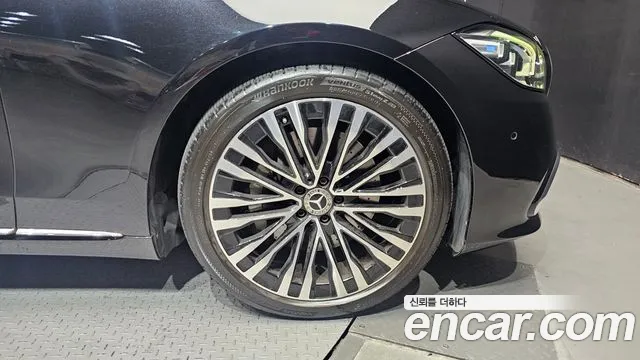 Mercedes-Benz S-Class — Фото автомобиля 21