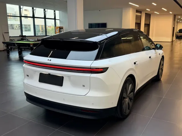 Li Auto i6 — Фото автомобиля 6