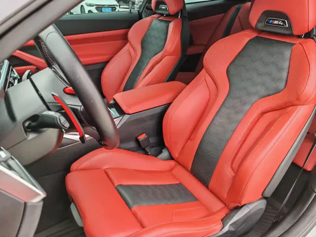 BMW M4 — Фото автомобиля 15