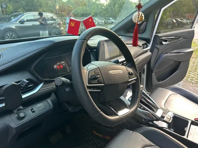 Maxus G50 — Фото автомобиля 5