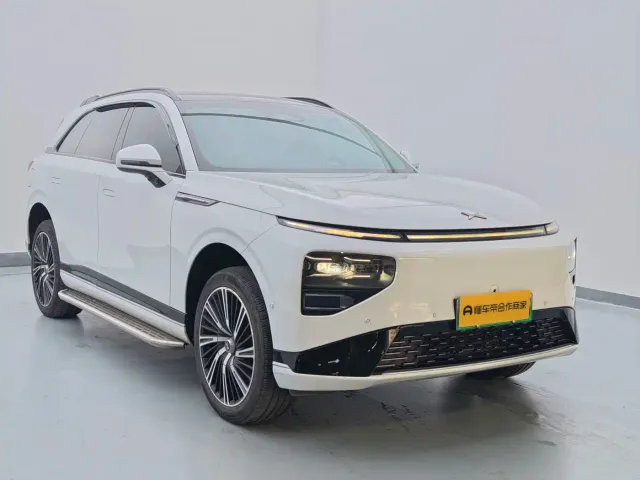 Xpeng G9 — Фото автомобиля 3