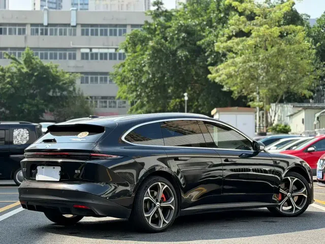 Nio ET5 Touring — Фото автомобиля 3