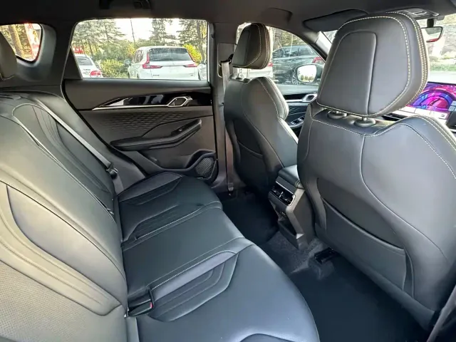 Geely Binyue — Фото автомобиля 7