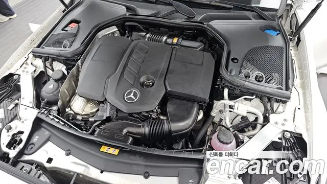 Mercedes-Benz E-Class — Фото автомобиля 6