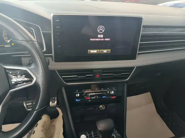 Volkswagen Tiguan X — Фото автомобиля 12