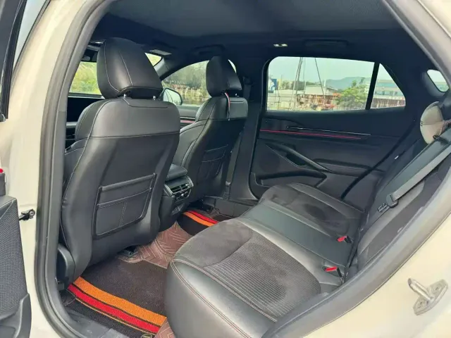 Ford EVOS — Фото автомобиля 6