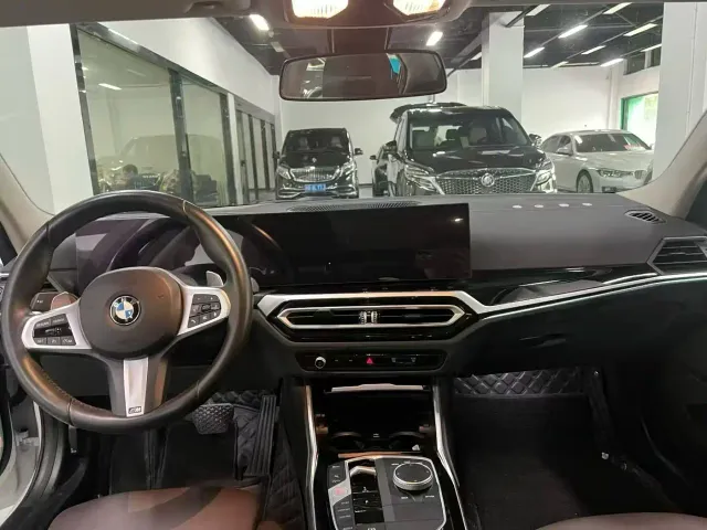 BMW 3 Series — Фото автомобиля 5