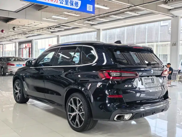 BMW X5 — Фото автомобиля 13