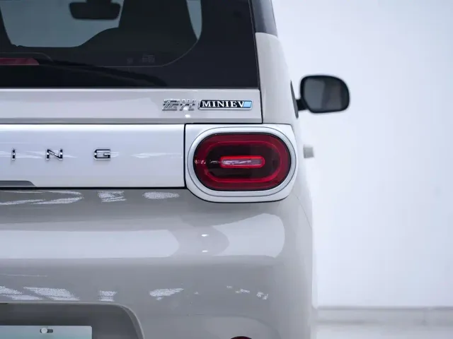 Wuling Hongguang Mini EV — Фото автомобиля 20