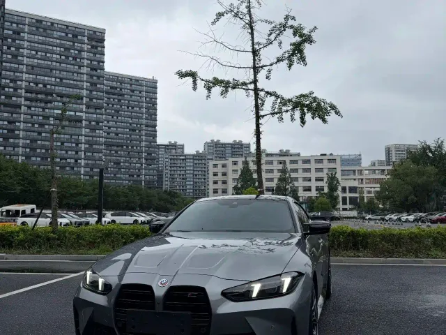 BMW M4 — Фото автомобиля 3