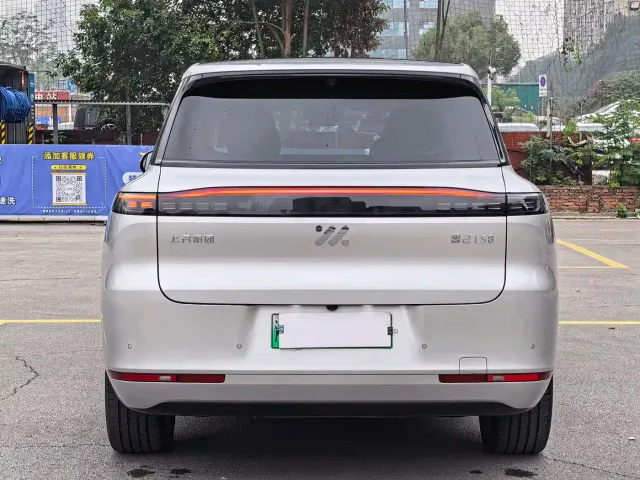 IM Motors LS8 — Фото автомобиля 6