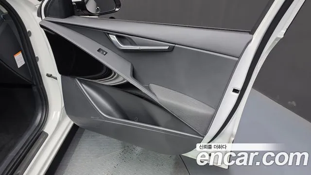 Kia Niro The All New Niro Signature — Фото автомобиля 21