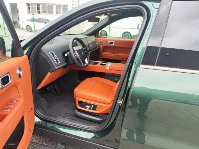 Li Auto L9 — Фото автомобиля 5