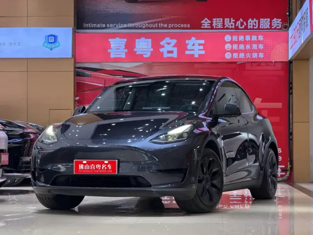 Фотография автомобиля — Tesla Model Y