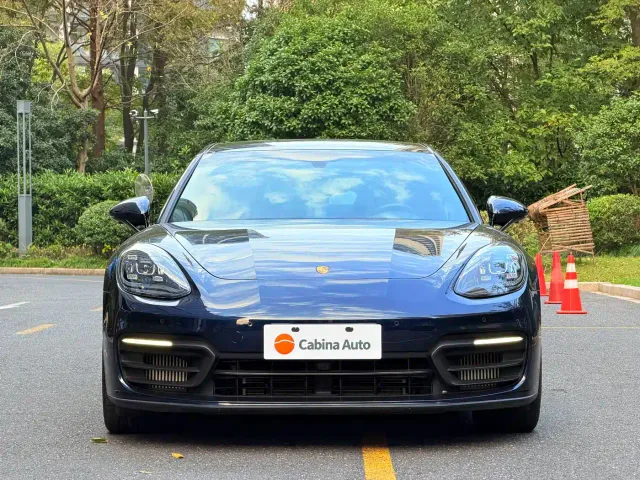 Porsche Panamera — Фото автомобиля 2
