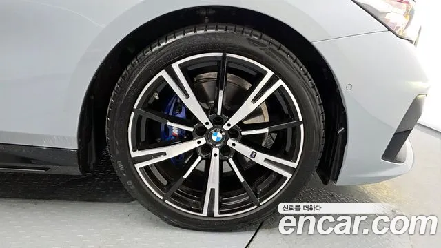 BMW 5-Series 5 серия (G60) 530i xDrive M Sport — Фото автомобиля 21