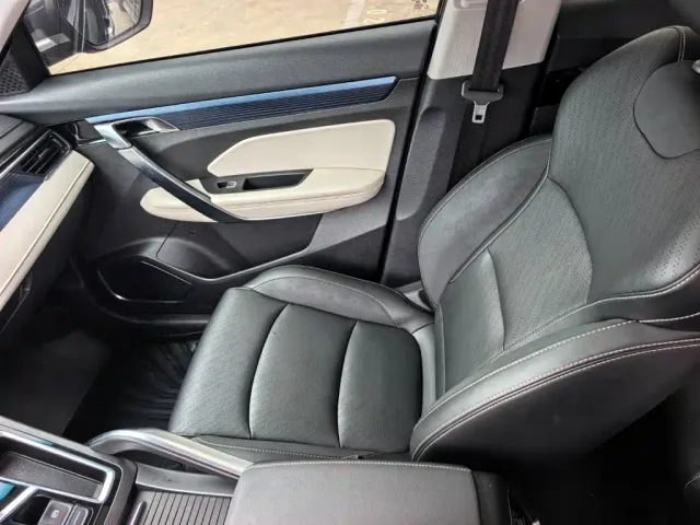 Geely Boyue — Фото автомобиля 11