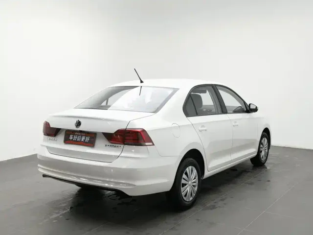Volkswagen Santana — Фото автомобиля 2