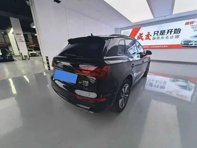 Audi Q5L — Фото автомобиля 4