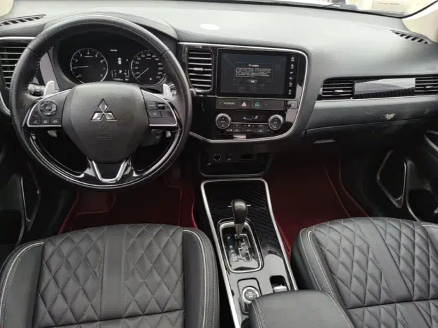 Mitsubishi Outlander — Фото автомобиля 12