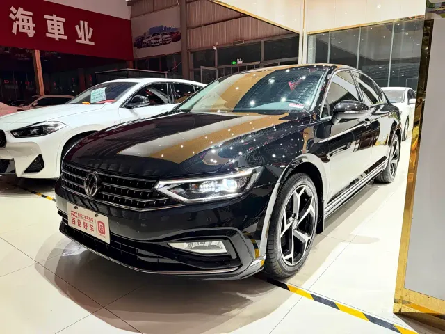 Фотография автомобиля — Volkswagen Magotan
