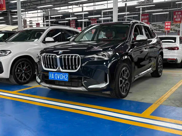 Фотография автомобиля — BMW X1