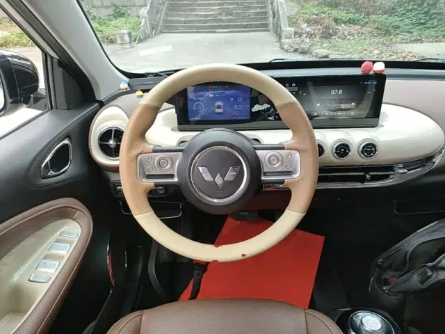 Wuling Bingo — Фото автомобиля 10