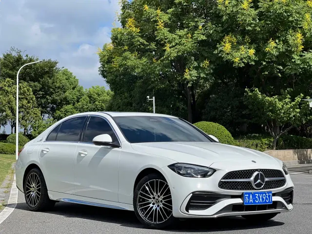 Mercedes-Benz C-Class — Фото автомобиля 3