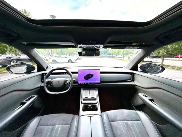 Voyah Auto Voyah Zhiyin 2024 Long Range Super Charging Edition — Фото автомобиля 12
